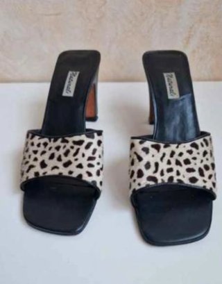 Sandalias Naturals Animal Print Tacón Cuadrado