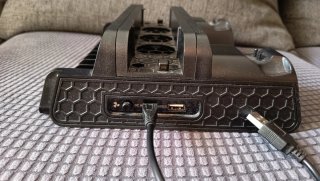 Base de carga con ventilador para mandos
