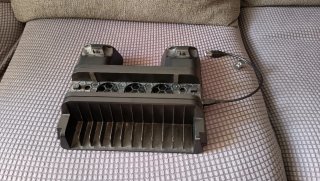 Base de carga con ventilador para mandos