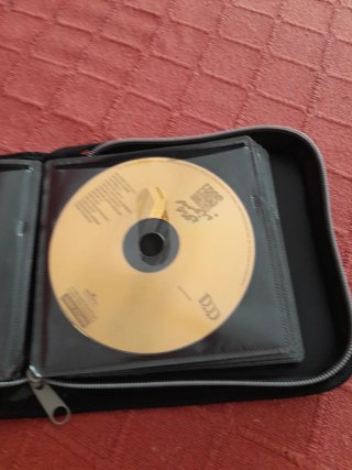 Custodia CD compilation con all'interno vari Cd