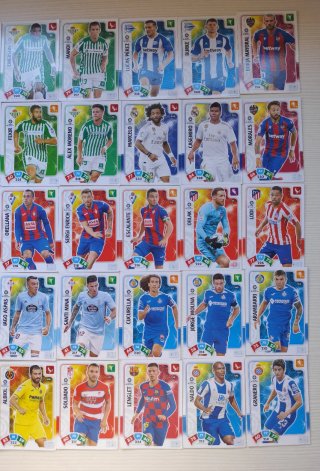 41 cromos fútbol Panini 2019-2020