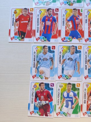 41 cromos fútbol Panini 2019-2020