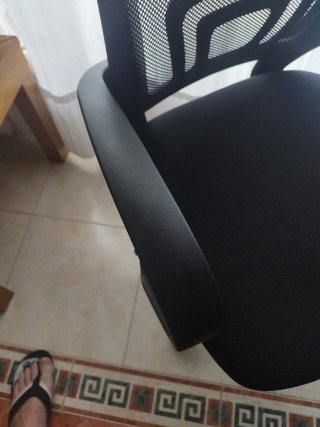 Silla de oficina ergonómica negra