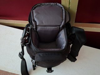 Estuche Cámara Bridge Vanguard Negro