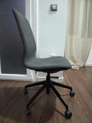 Silla de escritorio con ruedas