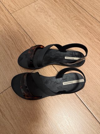 Sandalias Ipanema Negras y Marrones
