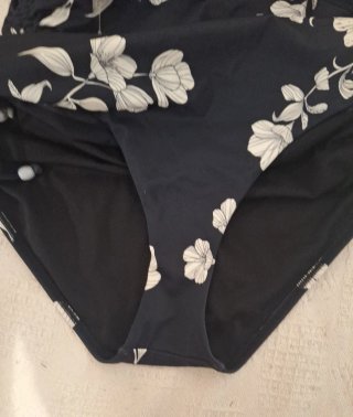 Bonito bañador estampado floral