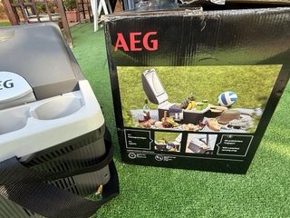 Nevera portátil eléctrica AEG