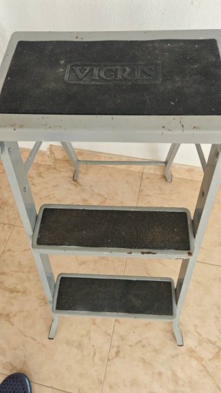 Taburete Escalera 3 Peldaños Gris