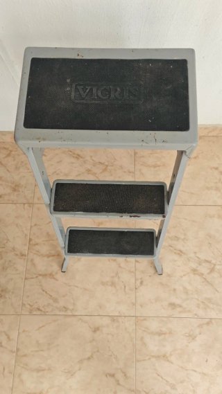 Taburete Escalera 3 Peldaños Gris