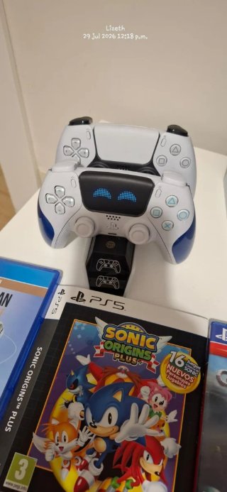Consola PS5 + 5 Juegos + Mando