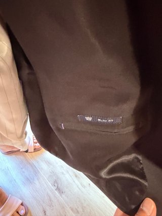 traje negro para hombre caramelo