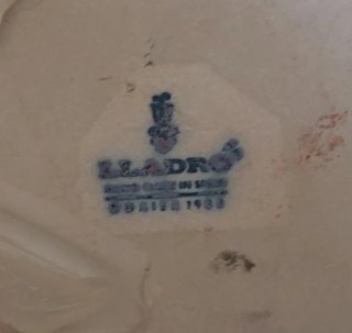 Figura Lladró Cantarera Porcelana