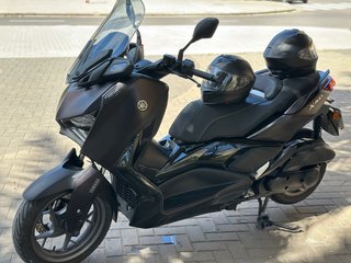 Yamaha XMAX Tech MAX 125 Negra