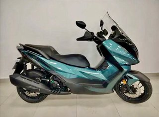 Maxiscooter Zontes 350E Verde COMO NUEVA!!!!!