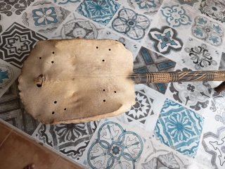 Gimbri o Guembri laud tradicional africano