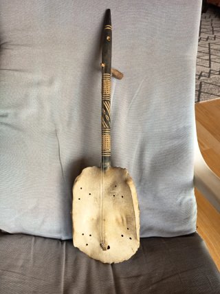 Gimbri o Guembri laud tradicional africano