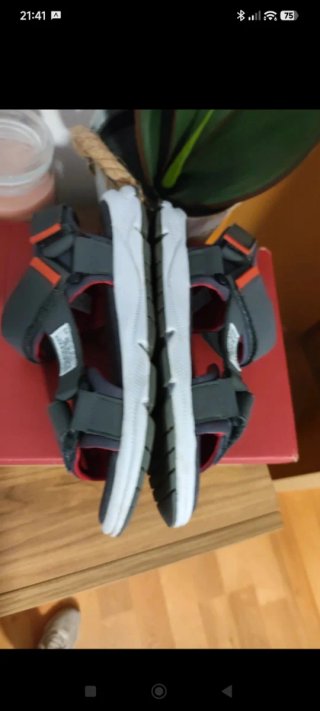 Sandalias Levi's Niños Talla 37-38