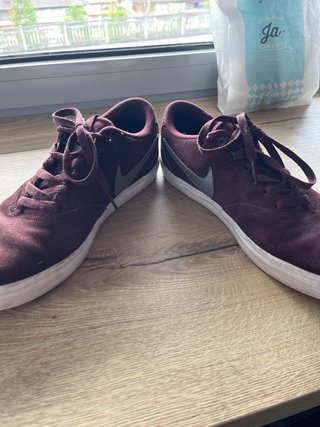 Zapatillas Nike SB granates