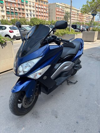 Yamaha TMAX Maxi Scooter Azul Oscuro