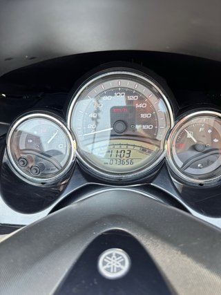 Yamaha TMAX Maxi Scooter Azul Oscuro