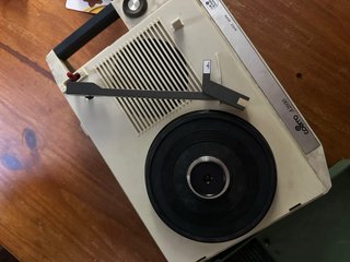 Tocadiscos Portátil Cosmo A2030