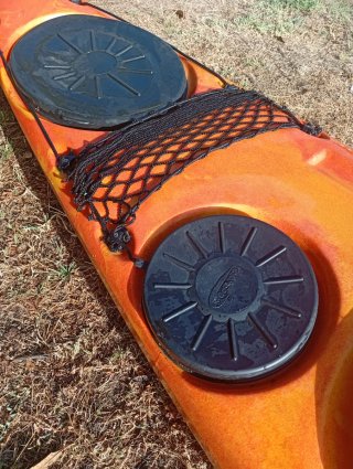 Kayak de travesía amarillo