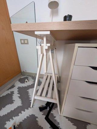 Escritorio de 2m IKEA LAGKAPTEN con caballetes