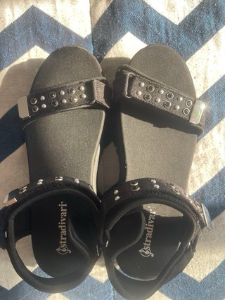 Sandalias negras