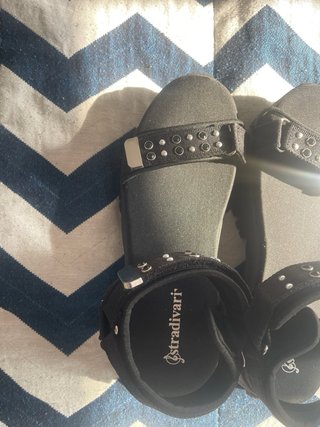 Sandalias negras