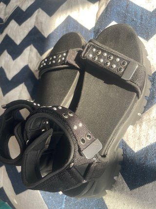 Sandalias negras