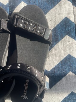 Sandalias negras