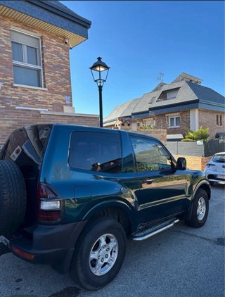 Mitsubishi Montero 2001