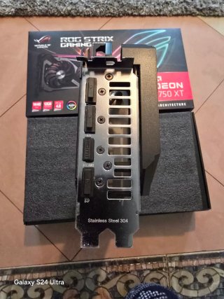 Tarjeta Gráfica Asus ROG Strix RX 6750 XT