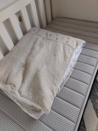 Cuna blanca con colchón