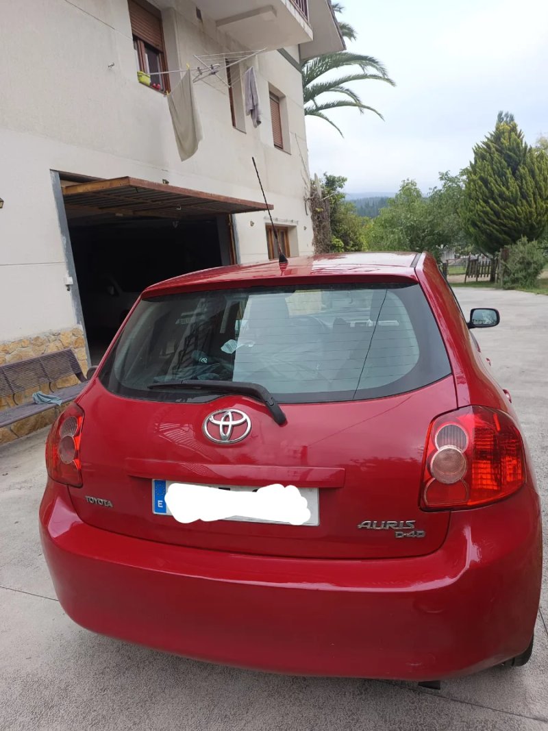 Toyota Auris 2009 - foto 1