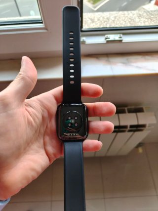 OPPO Watch 46mm guarda tutte le foto