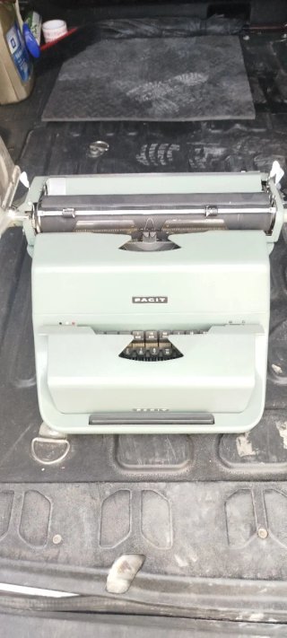 Máquina de escribir vintage años 40