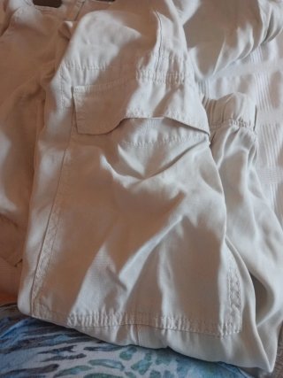 Pantalón cargo beige talla M