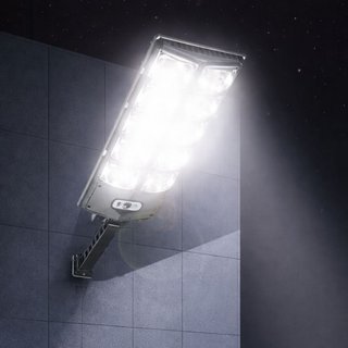 Lámpara Solar LED con Sensor y Mando