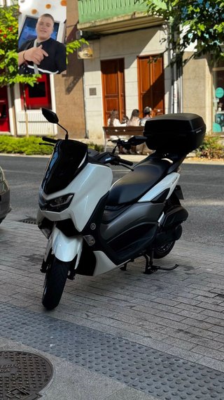 Yamaha NMAX Blanca Maxi Scooter