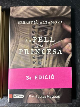 Llibres en català (caixa 8)