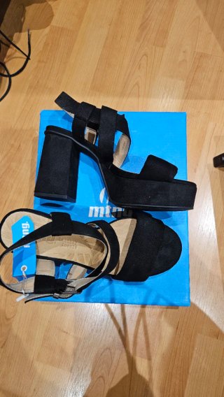 Sandalias Mustang Negras Talla 36