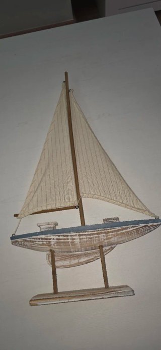 Barco decorativo de madera