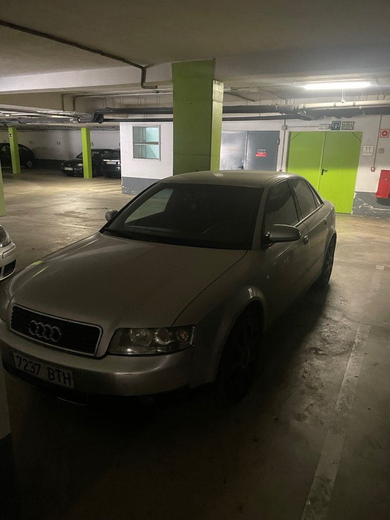 Audi A4 2002 - foto 1