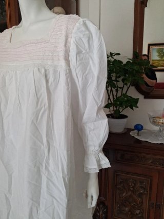 Camicia da notte vintage bianca