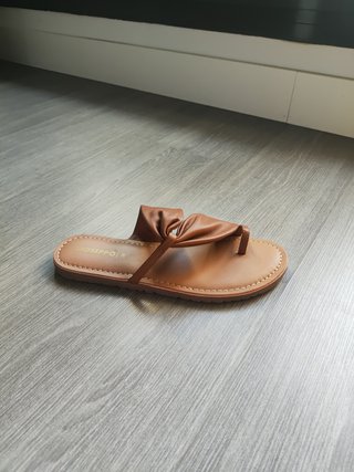 Sandalias planas Gioseppo piel marrón talla 38