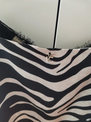Top lencero Lola Casademunt cebra