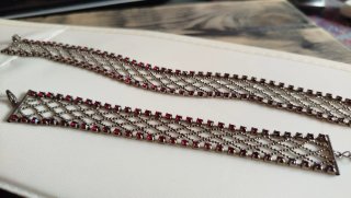 Gargantilla y Pulsera Rojas y Plateadas