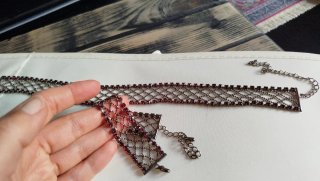Gargantilla y Pulsera Rojas y Plateadas